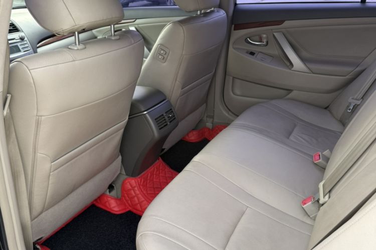 Used Toyota Camry 2013 200G Classic Luxury Edition Interior 3