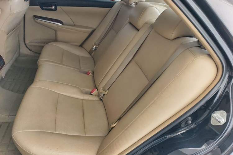 Used Toyota Camry 2013 2.0G Comfort Edition Interior 4