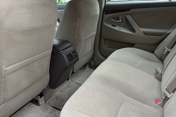 Used Toyota Camry 2013 200E Classic Elite Edition Interior 4