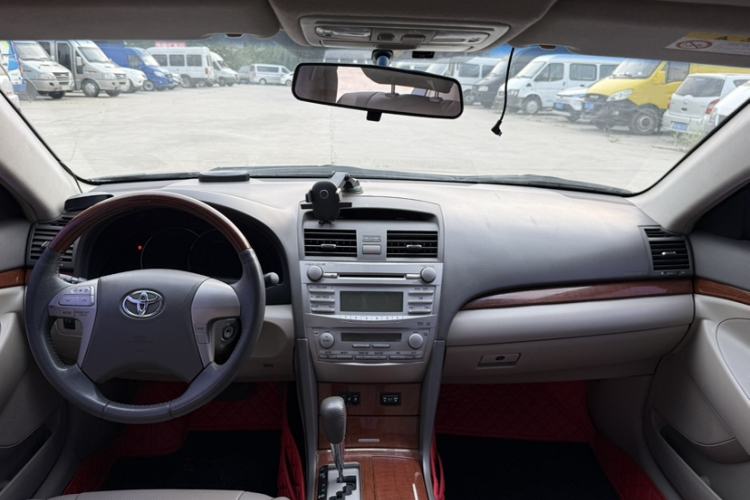 Used Toyota Camry 2013 200G Classic Luxury Edition Interior 4