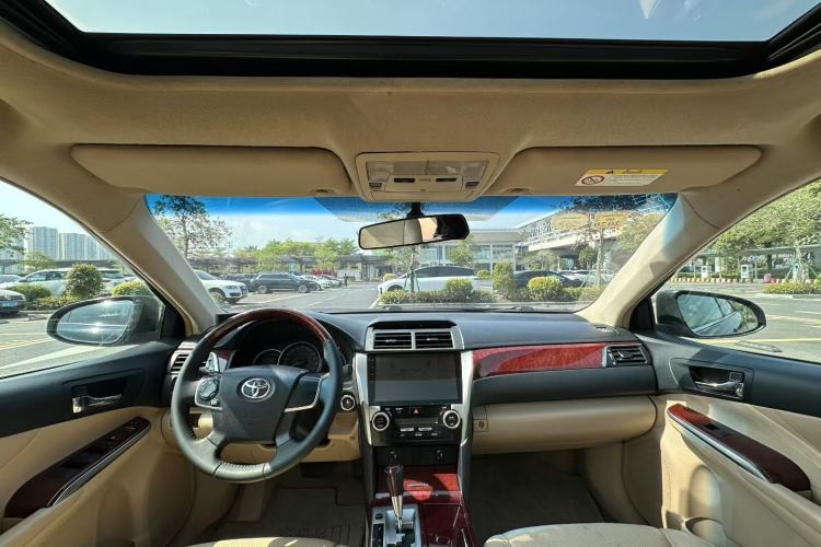 Used Toyota Camry 2013 2.0G Comfort Edition Interior 4