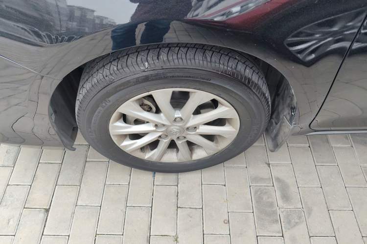 Used Toyota Camry 2013 2.0G Comfort Edition Left Front Wheel Hub