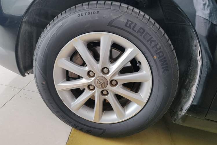 Used Toyota Camry 2013 200G Classic Luxury Edition Left Front Wheel Hub