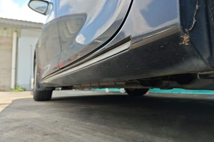Used Toyota Camry 2013 2.5G Comfort Edition Left Side Sill