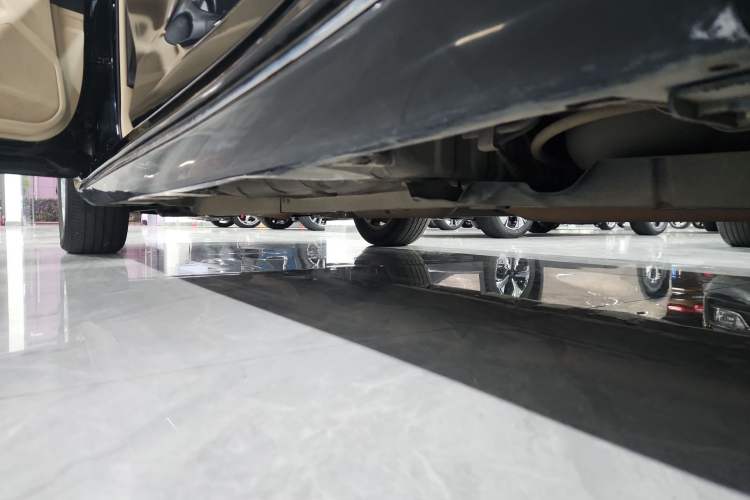 Used Toyota Camry 2013 2.0G Comfort Edition Left Side Sill