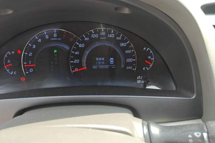 Used Toyota Camry 2013 200G Classic Luxury Edition Odometer Close Up