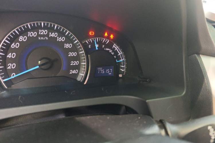 Used Toyota Camry 2013 2.0G Comfort Edition Odometer Close Up