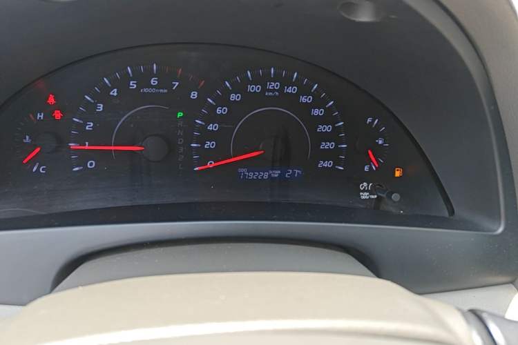 Used Toyota Camry 2013 200E Classic Elite Edition Odometer Close Up