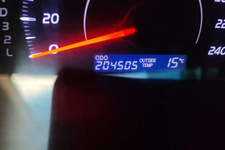 Used Toyota Camry 2013 200E Classic Elite Edition Odometer Close Up