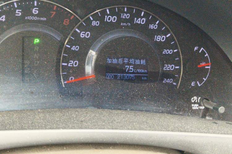 Used Toyota Camry 2013 200G Classic Luxury Edition Odometer Close Up