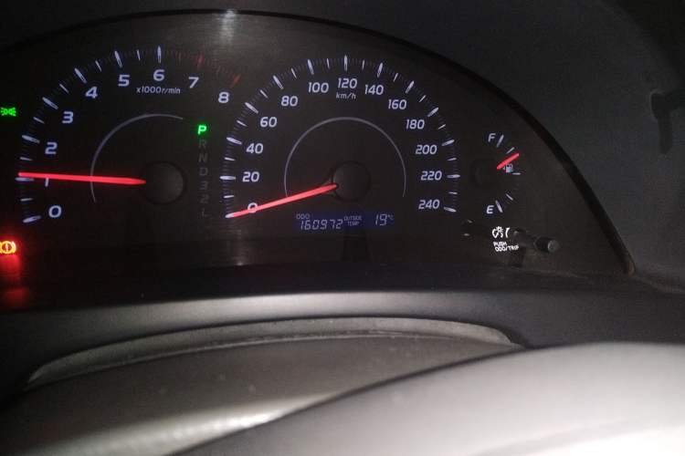 Used Toyota Camry 2013 200E Classic Elite Edition Odometer Close Up
