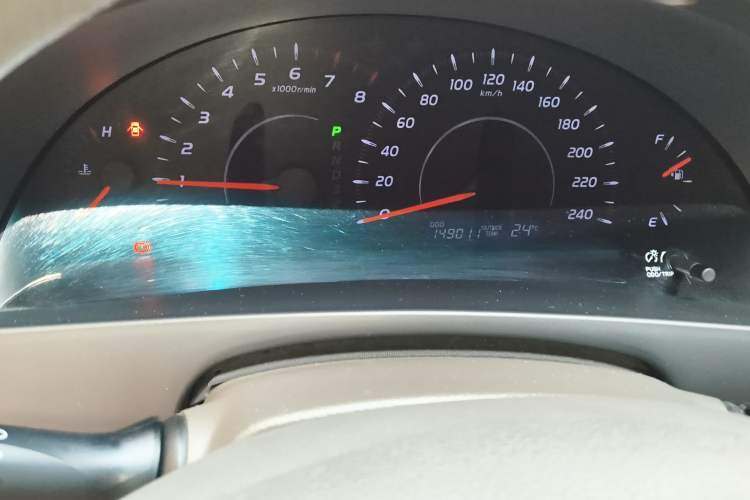 Used Toyota Camry 2013 200E Classic Elite Edition Odometer Close Up