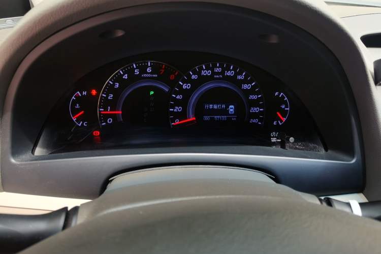 Used Toyota Camry 2013 200G Classic Luxury Edition Odometer Close Up