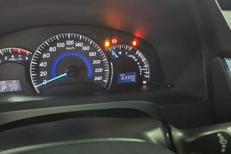 Used Toyota Camry 2013 2.5G Comfort Edition Odometer Close Up