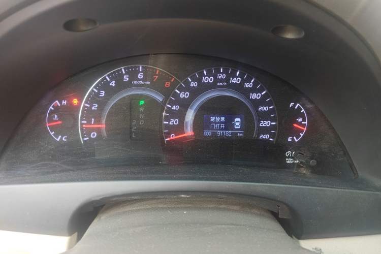 Used Toyota Camry 2013 200G Classic Luxury Edition Odometer Close Up