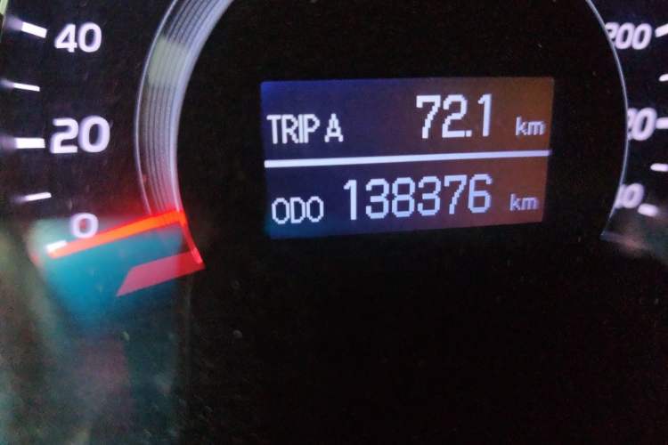 Used Toyota Camry 2013 200G Classic Luxury Edition Odometer Close Up