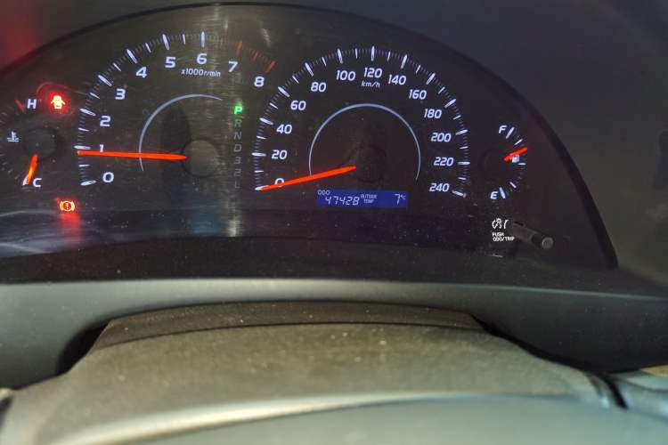 Used Toyota Camry 2013 200E Classic Elite Edition Odometer Close Up