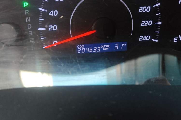 Used Toyota Camry 2013 200E Classic Elite Edition Odometer Close Up