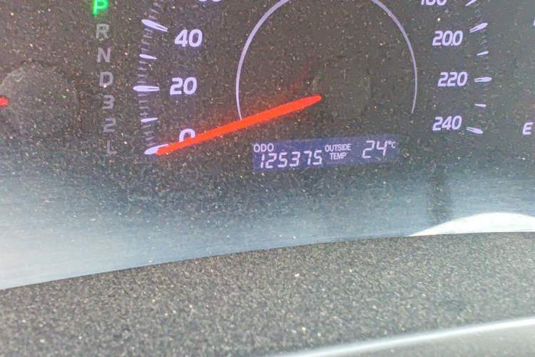 Used Toyota Camry 2013 200E Classic Elite Edition Odometer Close Up