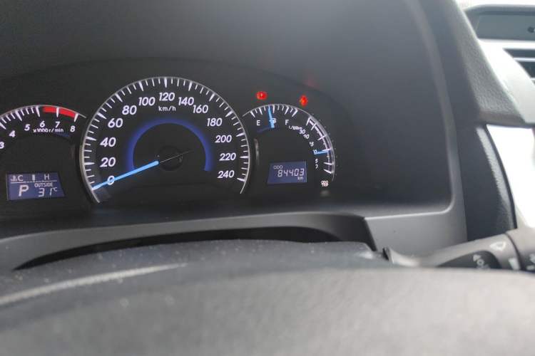 Used Toyota Camry 2013 2.5G Comfort Edition Odometer Close Up