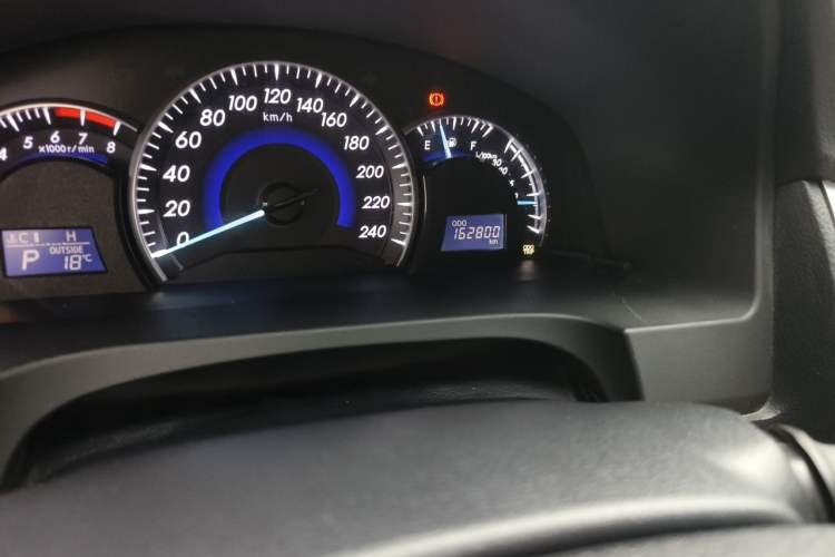 Used Toyota Camry 2013 2.5G Comfort Edition Odometer Close Up