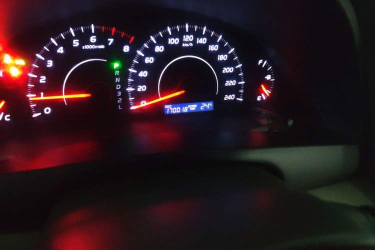 Used Toyota Camry 2013 200E Classic Elite Edition Odometer Close Up