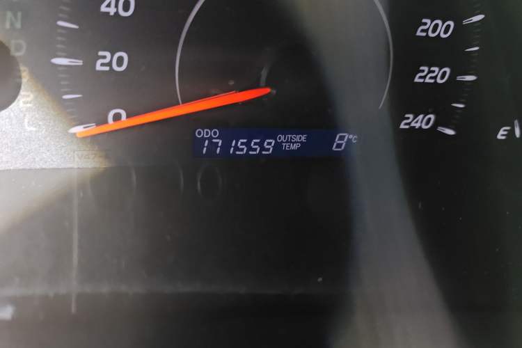 Used Toyota Camry 2013 200E Classic Elite Edition Odometer Close Up
