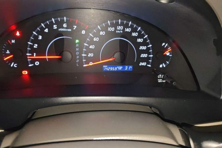 Used Toyota Camry 2013 200E Classic Elite Edition Odometer Close Up