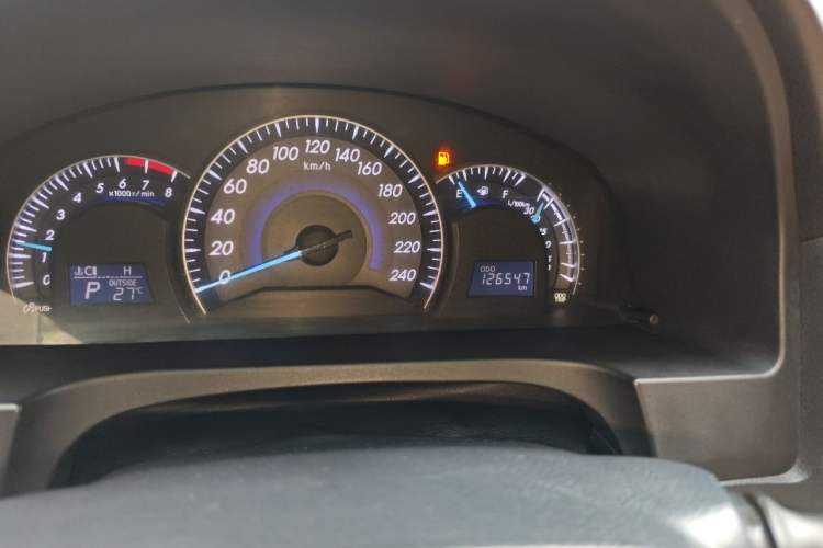 Used Toyota Camry 2013 2.0G Comfort Edition Odometer Close Up