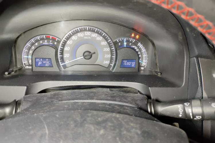Used Toyota Camry 2013 2.5G Comfort Edition Odometer Close Up