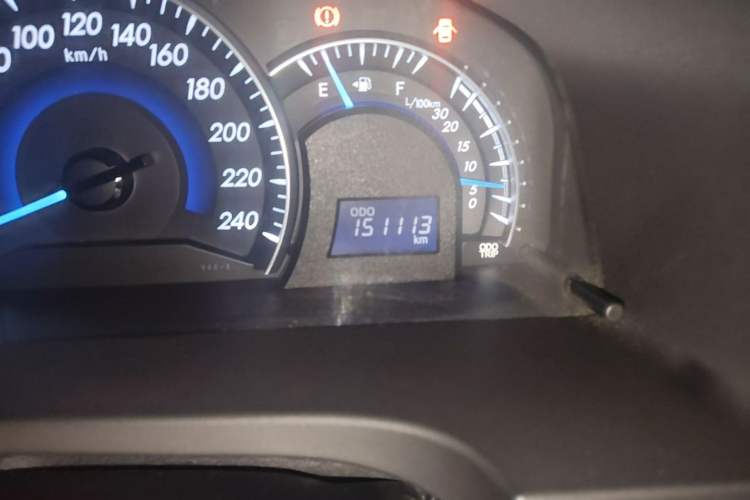 Used Toyota Camry 2013 2.5G Comfort Edition Odometer Close Up
