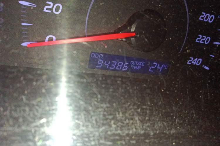 Used Toyota Camry 2013 200E Classic Elite Edition Odometer Close Up