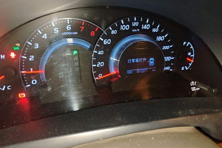 Used Toyota Camry 2013 200G Classic Luxury Edition Odometer Close Up