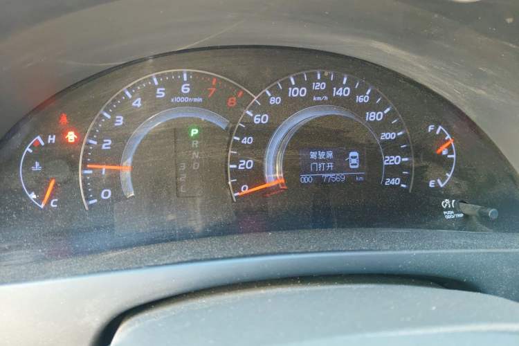 Used Toyota Camry 2013 200G Classic Luxury Edition Odometer Close Up