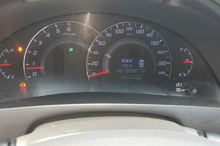 Used Toyota Camry 2013 200G Classic Luxury Edition Odometer Close Up