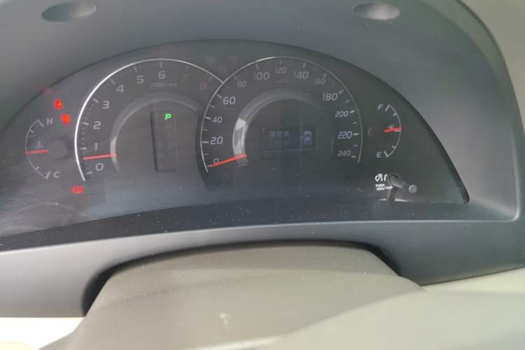 Used Toyota Camry 2013 200G Classic Luxury Edition Odometer Close Up