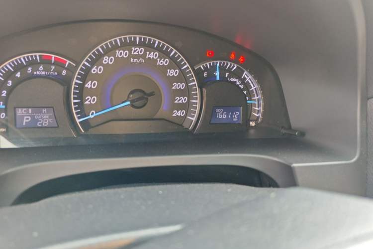Used Toyota Camry 2013 2.0G Comfort Edition Odometer Close Up