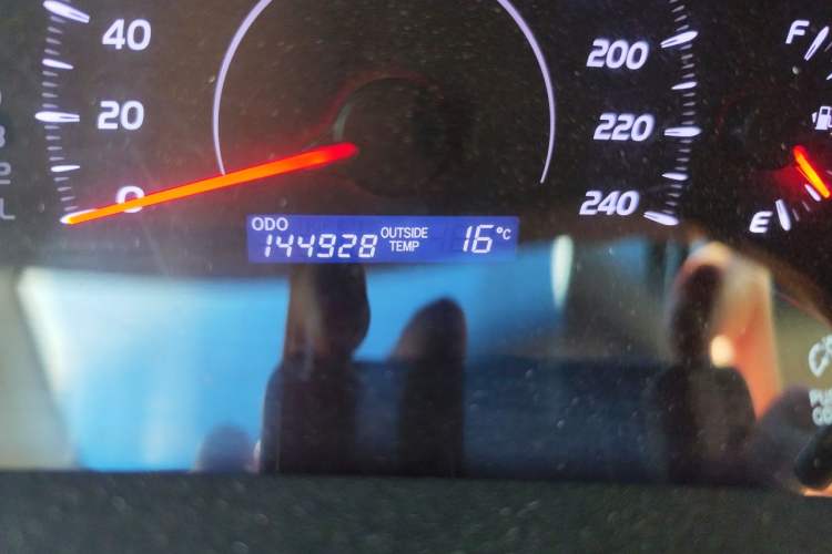 Used Toyota Camry 2013 200E Classic Elite Edition Odometer Close Up