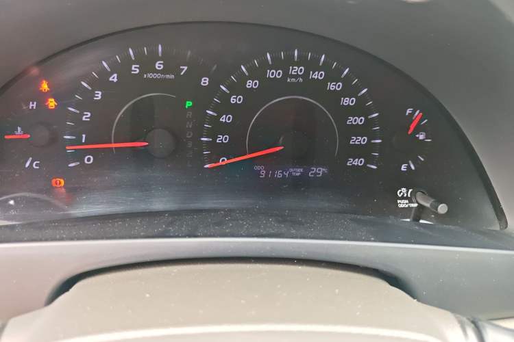 Used Toyota Camry 2013 200E Classic Elite Edition Odometer Close Up