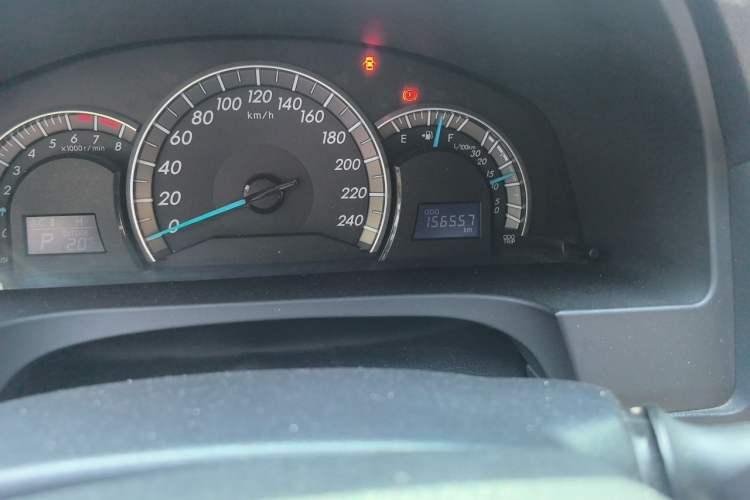 Used Toyota Camry 2013 2.0G Comfort Edition Odometer Close Up