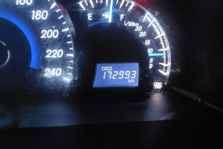 Used Toyota Camry 2013 2.5G Comfort Edition Odometer Close Up