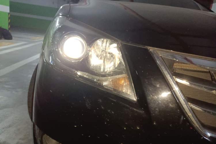 Used Toyota Camry 2013 200G Classic Luxury Edition Right Front Headlight