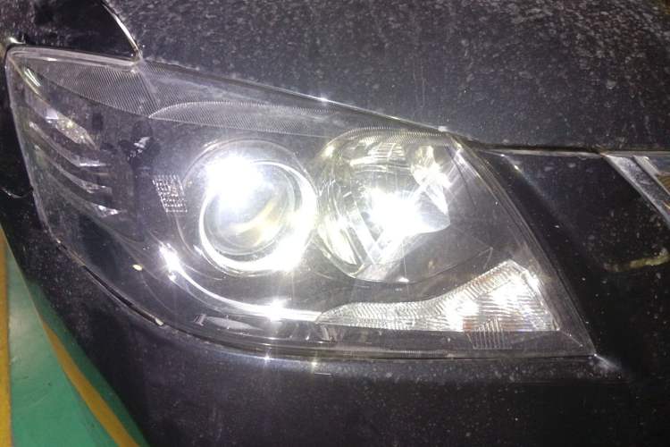 Used Toyota Camry 2013 200G Classic Luxury Edition Right Front Headlight