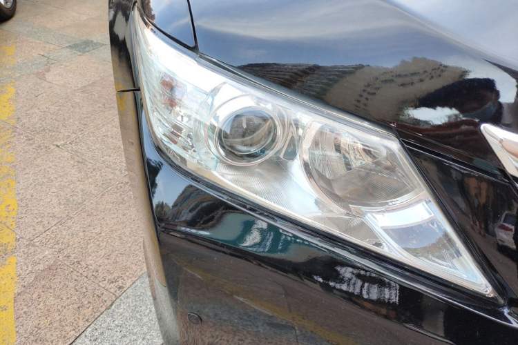 Used Toyota Camry 2013 2.5G Comfort Edition Right Front Headlight