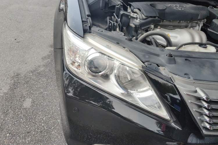 Used Toyota Camry 2013 2.5G Comfort Edition Right Front Headlight