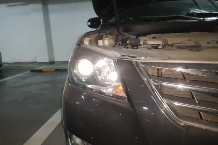Used Toyota Camry 2013 200G Classic Luxury Edition Right Front Headlight