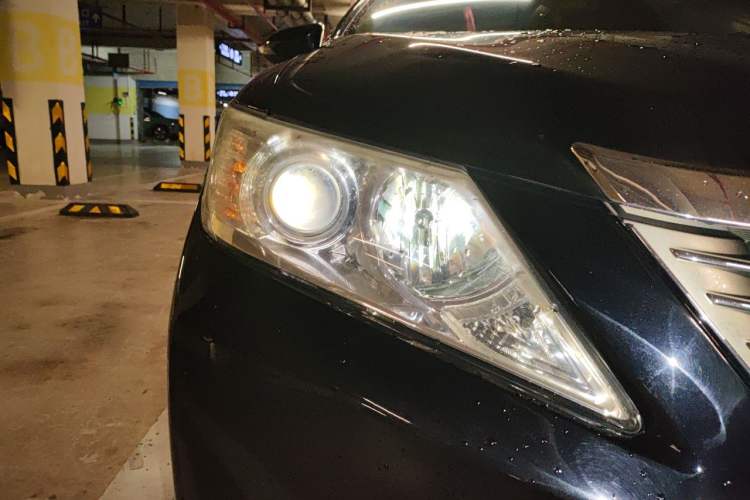 Used Toyota Camry 2013 2.5G Comfort Edition Right Front Headlight