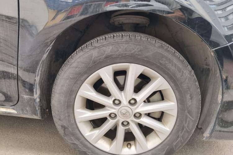 Used Toyota Camry 2013 2.5G Comfort Edition Right Front Wheel Hub