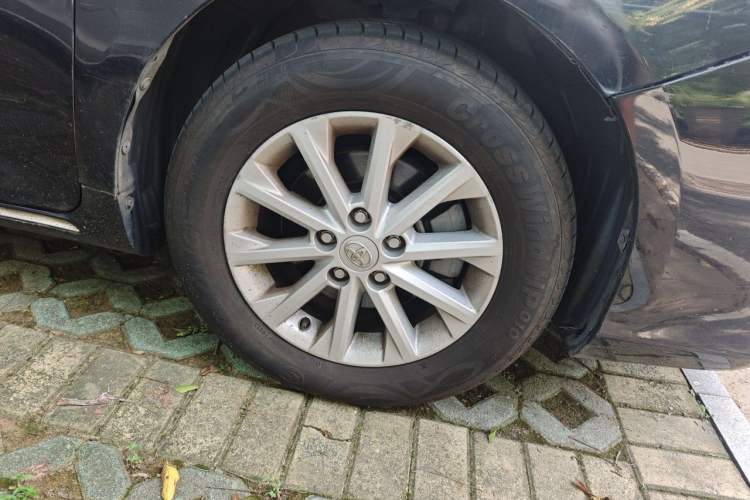 Used Toyota Camry 2013 2.0G Comfort Edition Right Front Wheel Hub