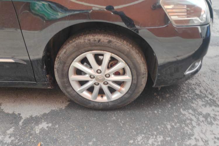 Used Toyota Camry 2013 200E Classic Elite Edition Right Front Wheel Hub